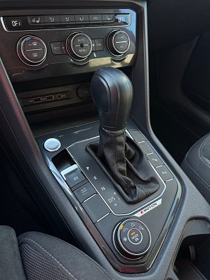 Volkswagen Tiguan Exclusive, 2018 года, пробег 162841 км