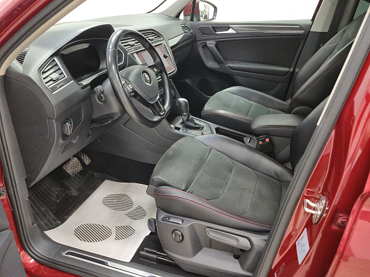 Volkswagen Tiguan Exclusive, 2017 года, пробег 127884 км
