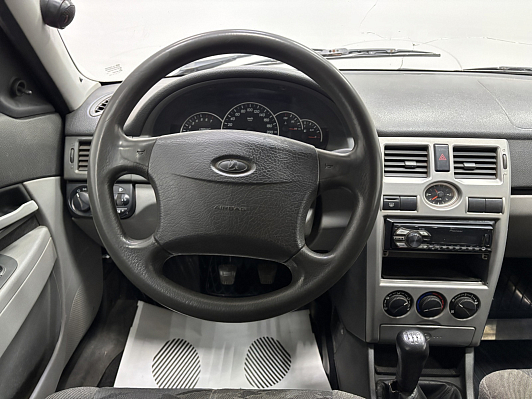 Lada (ВАЗ) Priora, 2010 года, пробег 235982 км