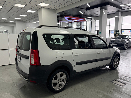 Lada (ВАЗ) Largus Luxe (7 мест), 2018 года, пробег 211000 км
