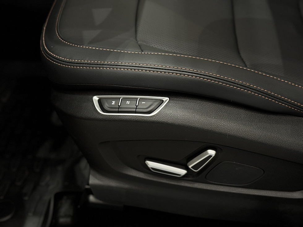 Geely Okavango Флагман, серый