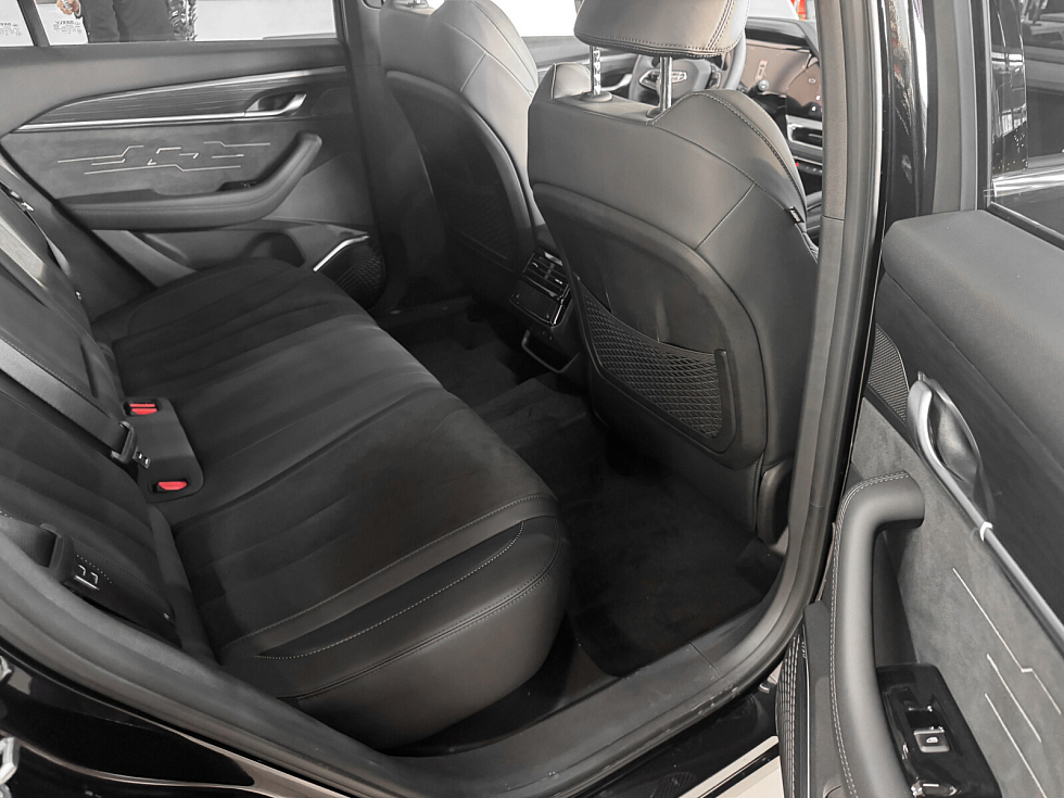 Geely Monjaro Флагман, черный