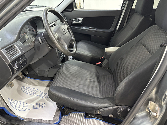Lada (ВАЗ) Priora Люкс, 2011 года, пробег 121935 км