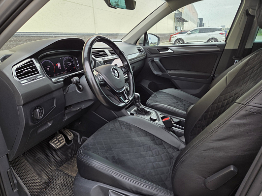Volkswagen Tiguan, 2019 года, пробег 117212 км