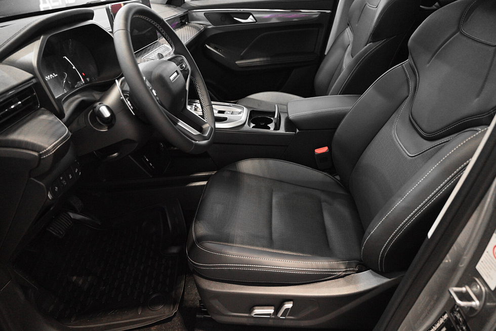 Haval Jolion Премиум, серый