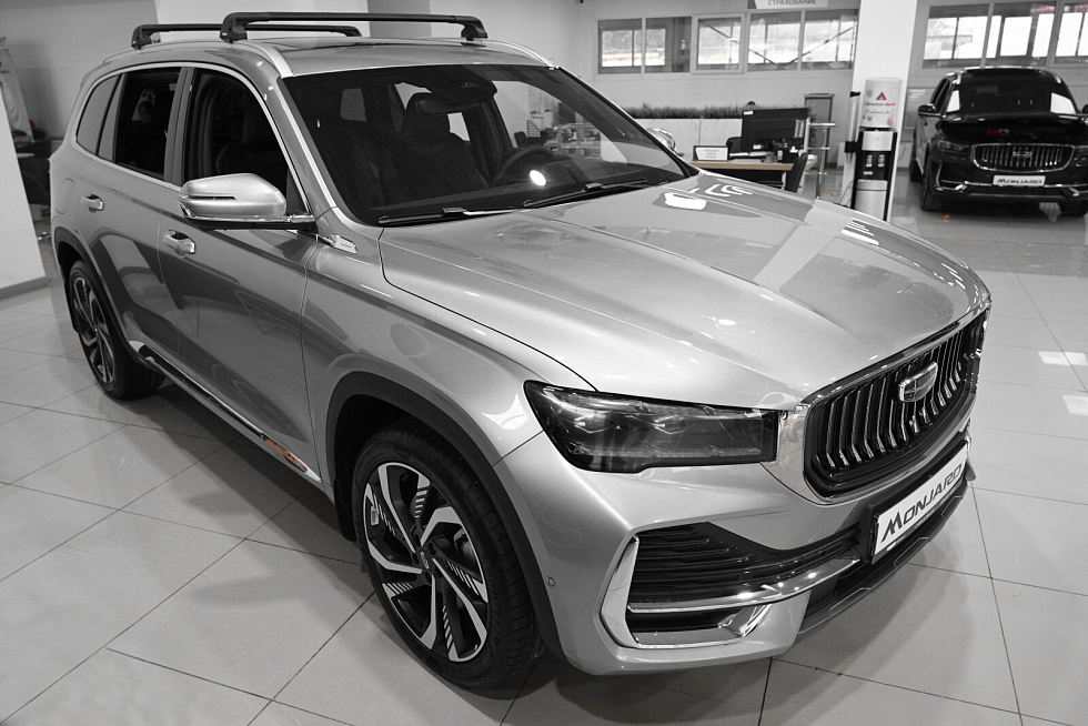 Geely Monjaro Флагман, серебряный