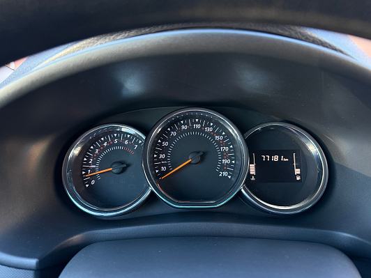 Renault Logan Stepway Life, 2020 года, пробег 77160 км