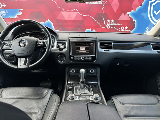 Volkswagen Touareg Wolfsburg Edition, 2015 года, пробег 215800 км