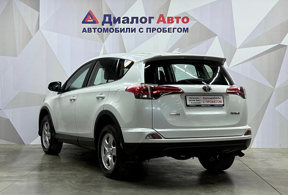 Toyota RAV4, 2018 года, пробег 122497 км