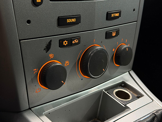 Opel Astra, 2012 года, пробег 157391 км