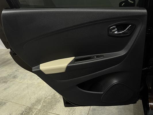 Renault Kaptur Style, 2017 года, пробег 81900 км