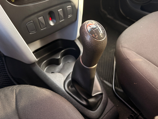 Renault Sandero Confort, 2014 года, пробег 132716 км