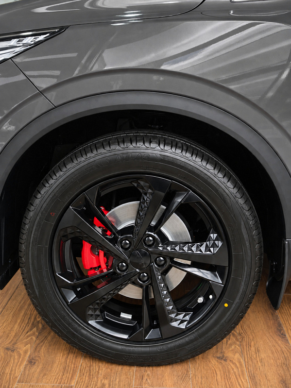 Geely Coolray Эксклюзив, серый