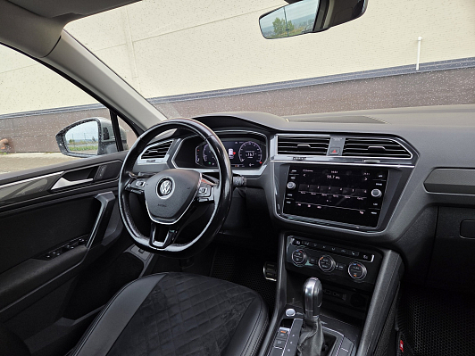 Volkswagen Tiguan, 2019 года, пробег 117212 км