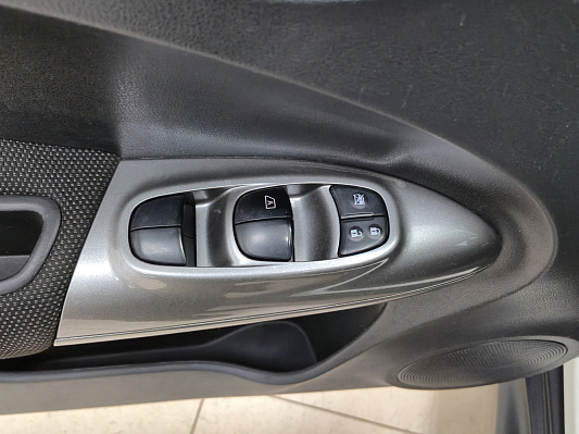 Nissan Juke SE Sport, 2011 года, пробег 171500 км