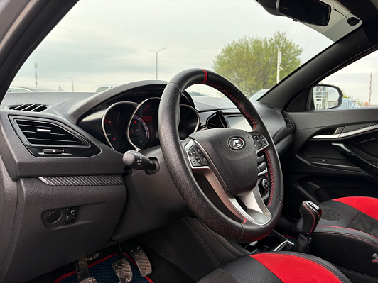 Lada (ВАЗ) Vesta Luxe EnjoY Pro, 2019 года, пробег 106500 км