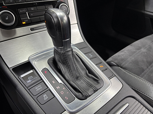Volkswagen Passat CC, 2011 года, пробег 170207 км