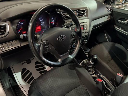 Kia Rio Luxe, 2017 года, пробег 123000 км