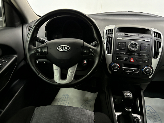 Kia Ceed, 2011 года, пробег 135000 км