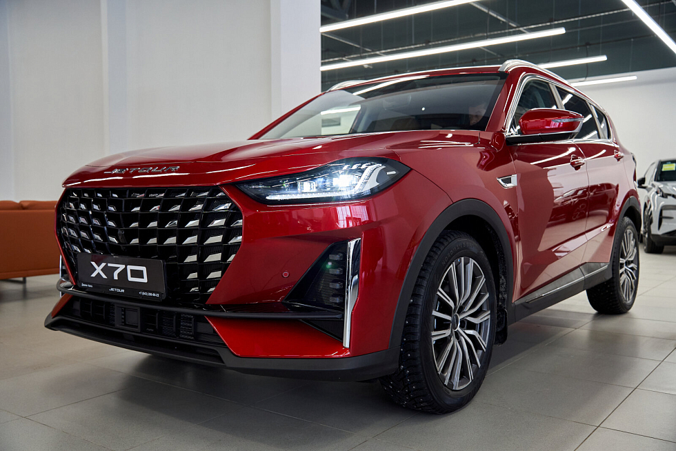 JETOUR X70 PLUS Luxury, красный