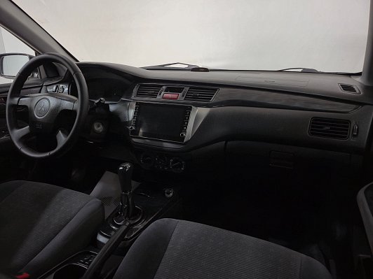 Mitsubishi Lancer, 2004 года, пробег 181755 км
