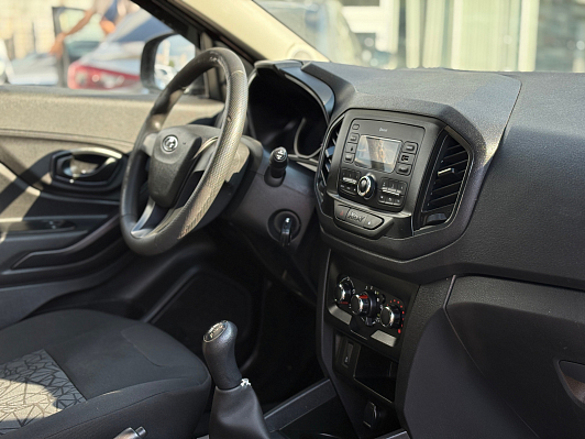 Lada (ВАЗ) XRAY Standard, 2018 года, пробег 115100 км