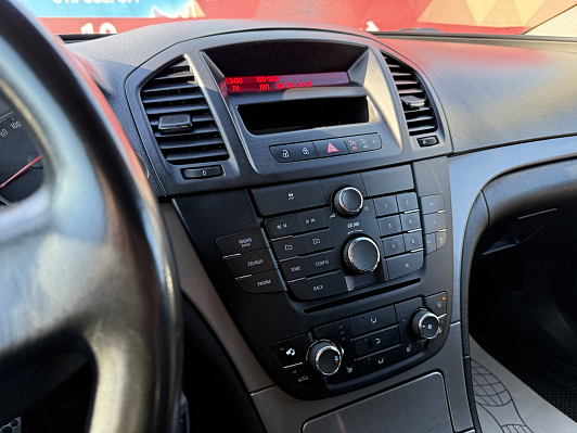 Opel Insignia Essentia, 2013 года, пробег 236000 км