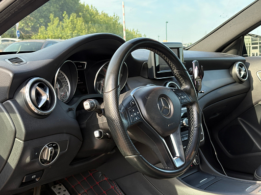 Mercedes-Benz GLA GLA 250 4MATIC Особая серия, 2015 года, пробег 246083 км