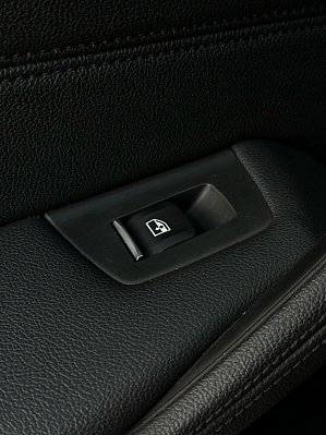 BMW 5 серии 530i xDrive Luxury, 2017 года, пробег 235000 км