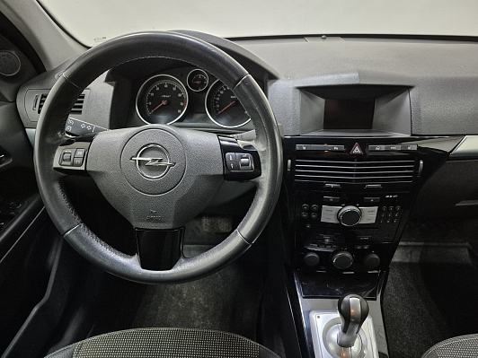 Opel Astra, 2011 года, пробег 234883 км