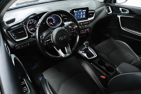 Kia Ceed Luxe, 2018 года, пробег 161000 км
