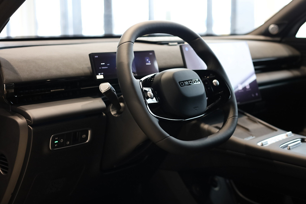 Omoda C7 Драйв, серебряный