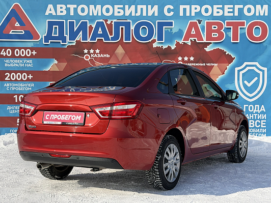 Lada (ВАЗ) Vesta Comfort Multimedia, 2017 года, пробег 64000 км