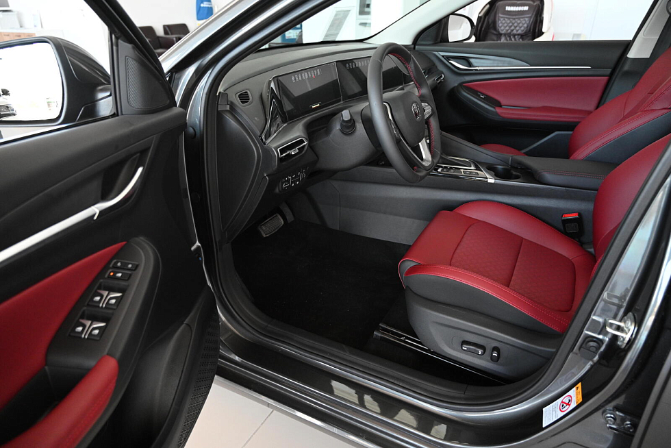 Changan Eado Plus Техно, серый