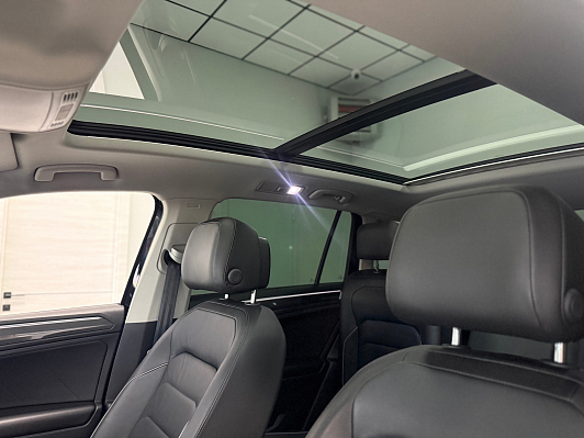 Volkswagen Tiguan Highline, 2017 года, пробег 57000 км