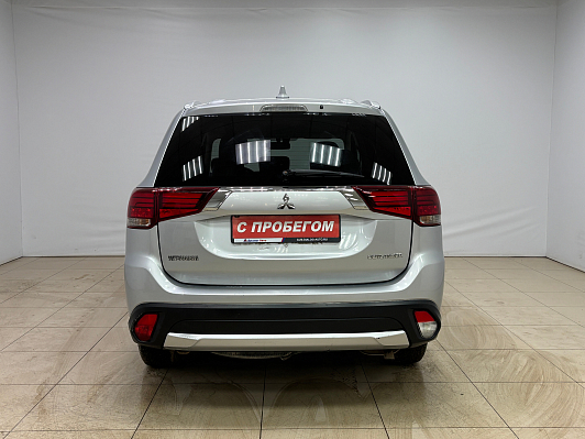 Mitsubishi Outlander Instyle, 2018 года, пробег 239865 км