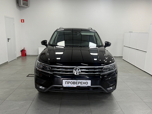 Volkswagen Tiguan Highline, 2017 года, пробег 57000 км