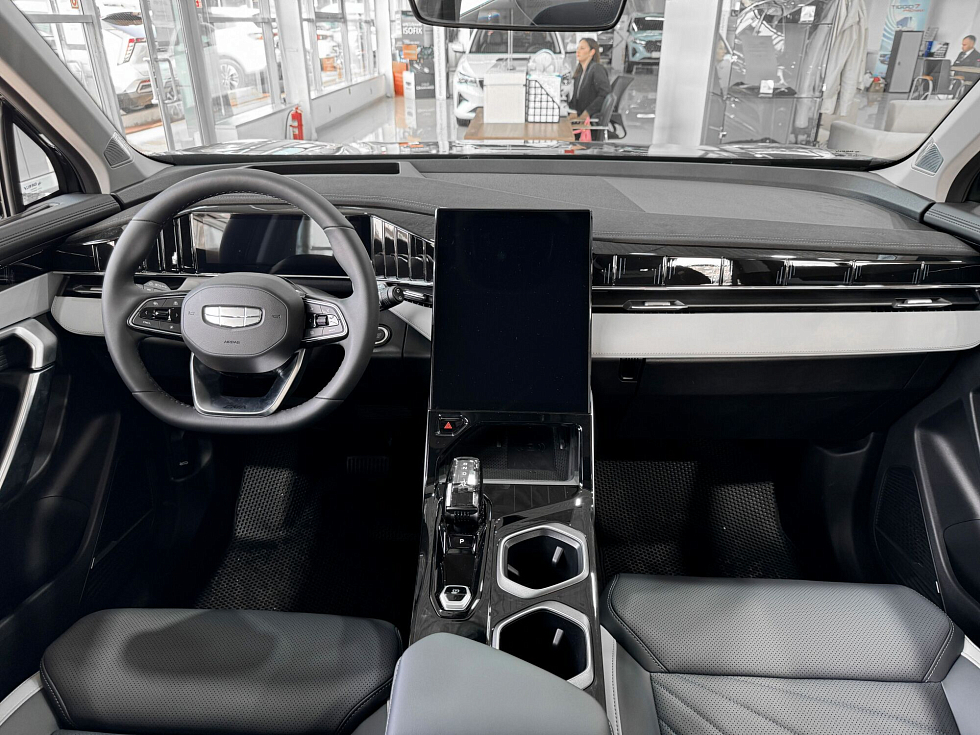 Geely Atlas Спорт, зеленый