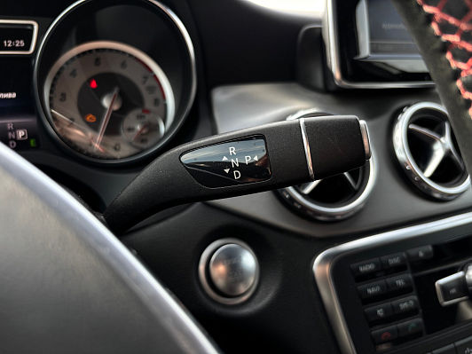 Mercedes-Benz GLA GLA 250 4MATIC Особая серия, 2015 года, пробег 177393 км