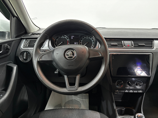 Skoda Rapid Hockey Edition Active, 2018 года, пробег 140000 км