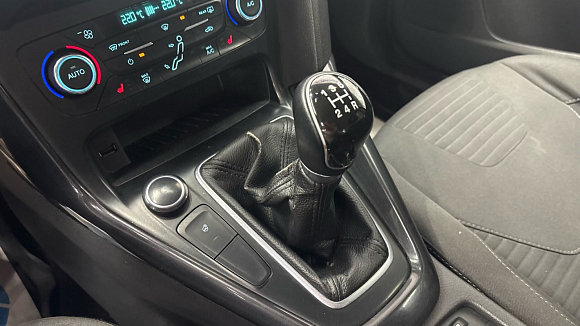 Ford Focus, 2017 года, пробег 161104 км