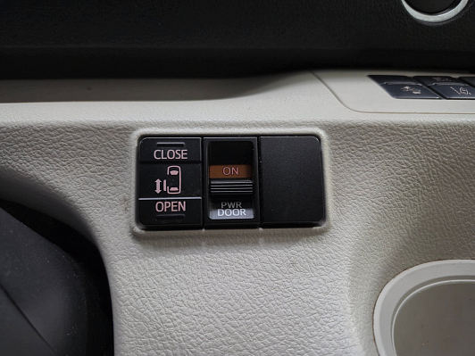 Toyota Sienta, 2018 года, пробег 107369 км