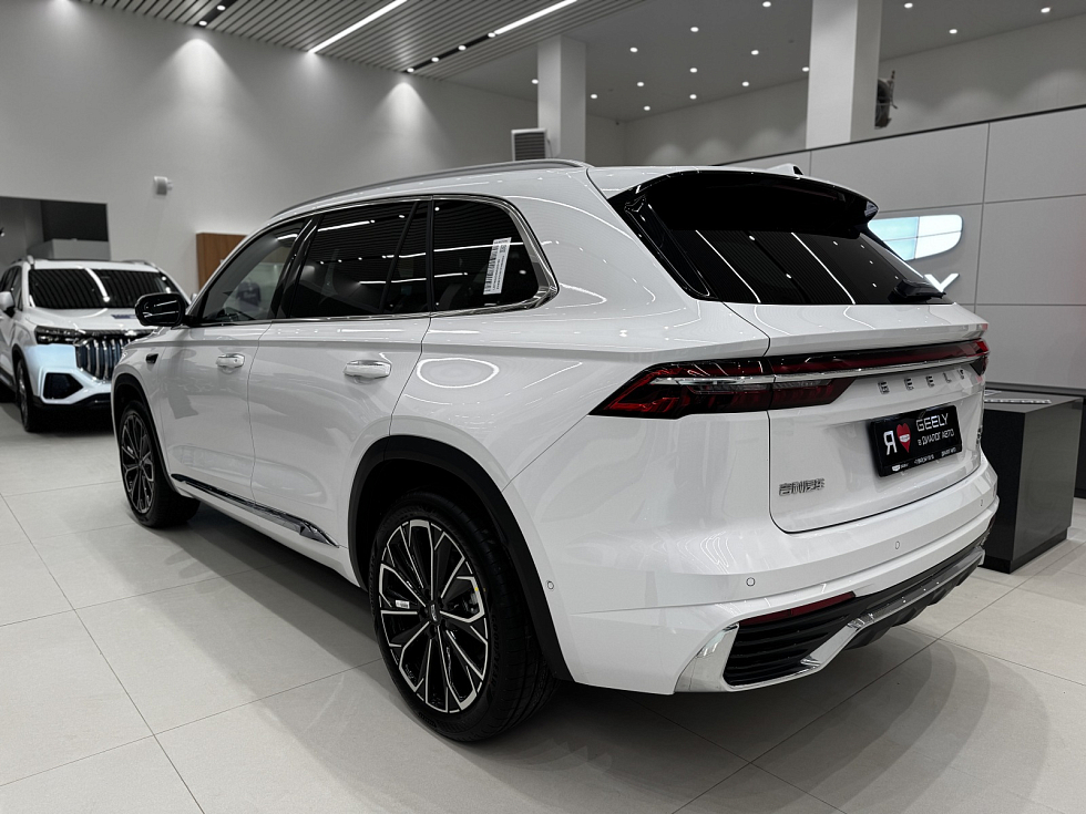 Geely Monjaro Full Moon (Xingyue L), белый