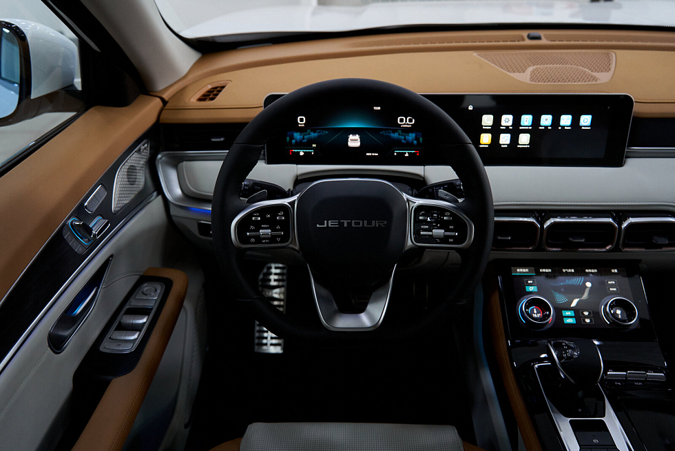 JETOUR X70 PLUS Luxury, черный