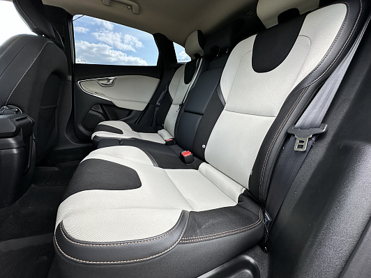 Volvo V40, 2013 года, пробег 198400 км