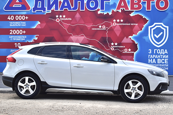 Volvo V40, 2013 года, пробег 198400 км