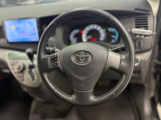 Toyota ISis, 2010 года, пробег 184838 км