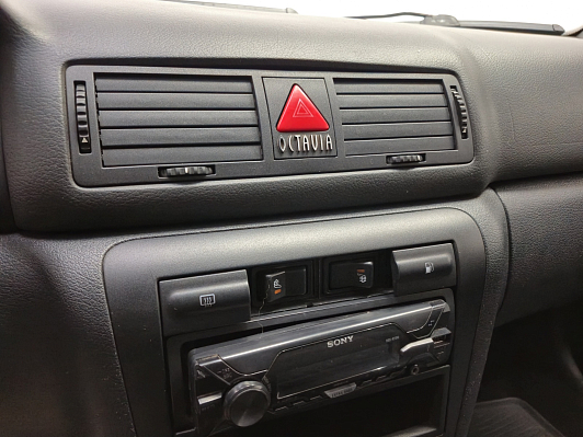 Skoda Octavia, 2007 года, пробег 168331 км