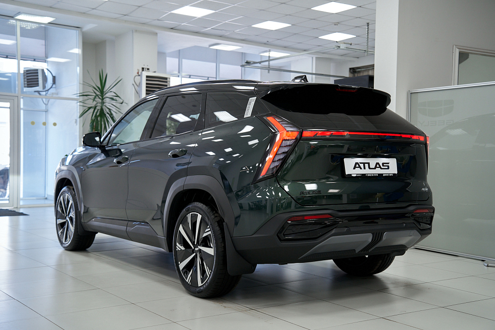 Geely Atlas Спорт, зеленый