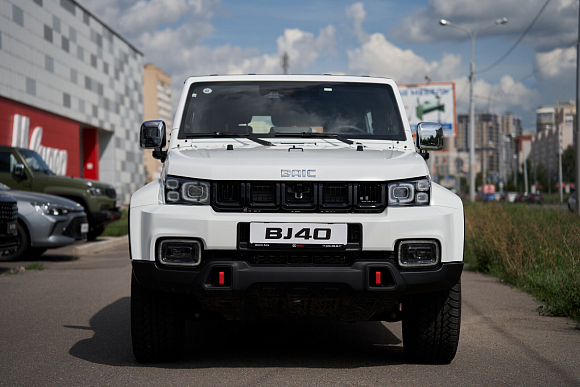 BAIC BJ40 Flagship, белый